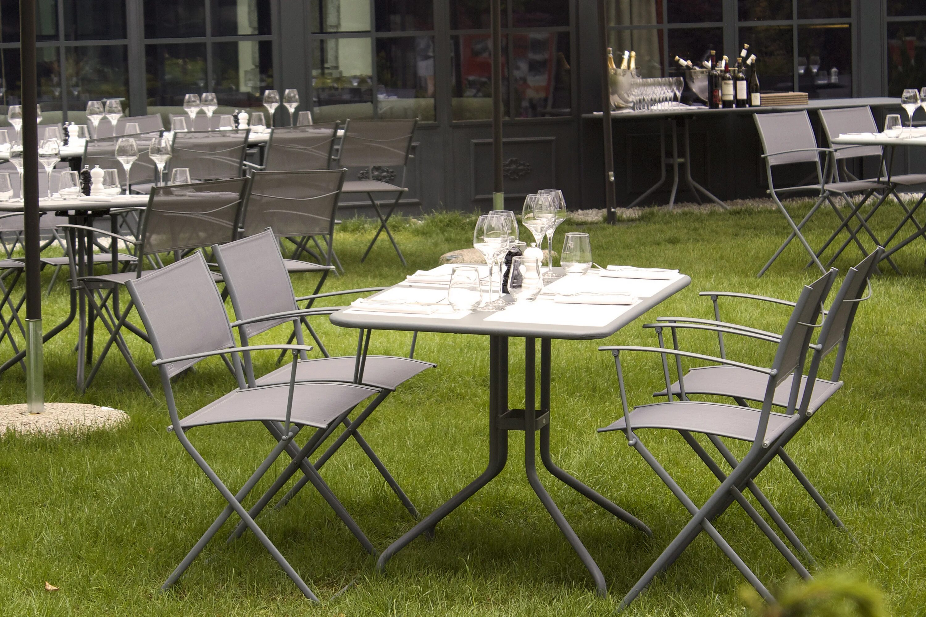 Rest table