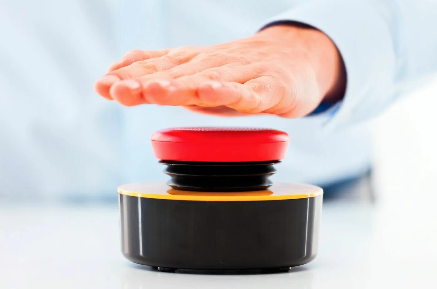 Press the red button. Красная кнопка. press button. red button press. push button.