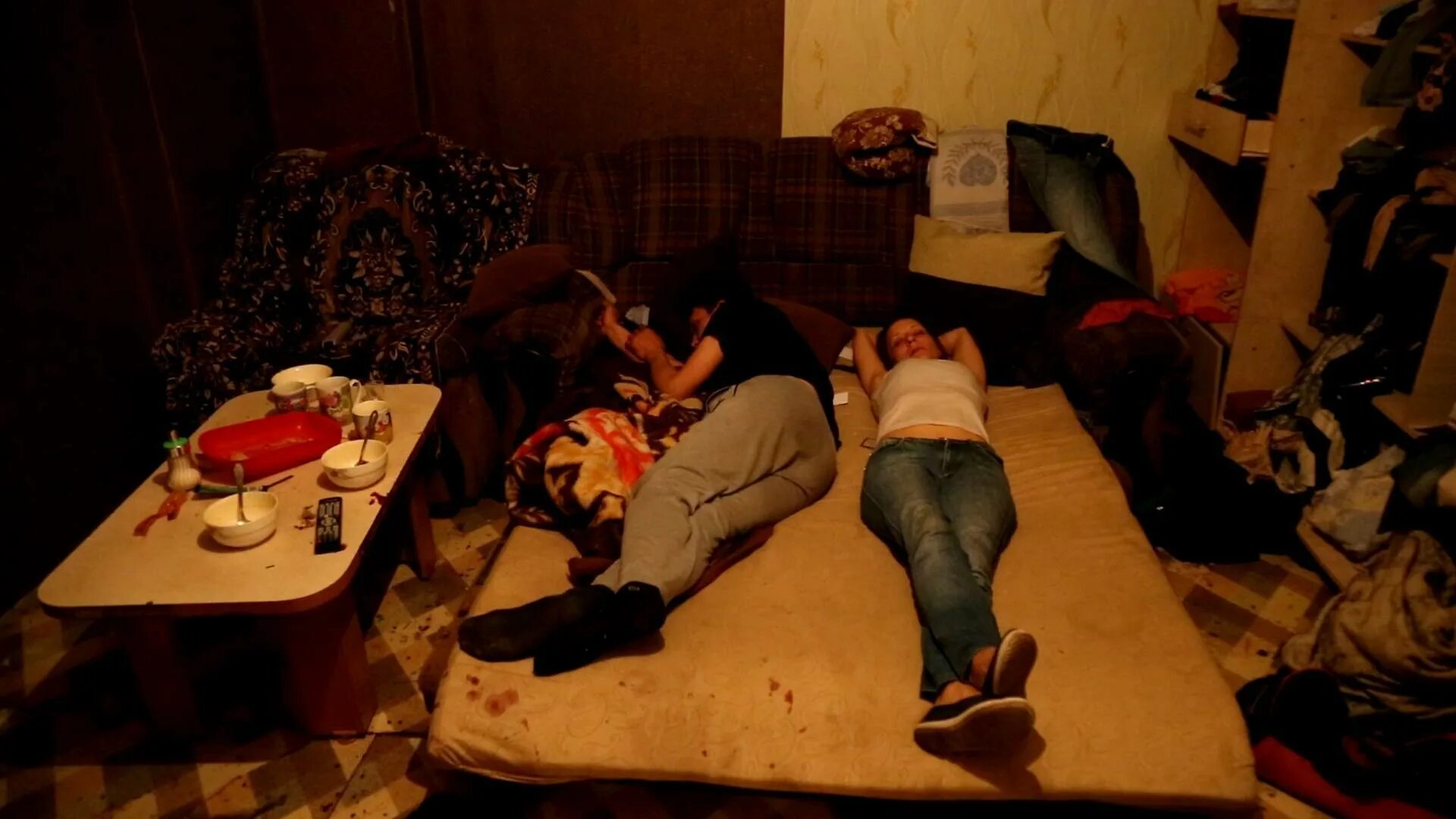 Квартиры алкоголиков и наркоманов. Русское домашнее на хате