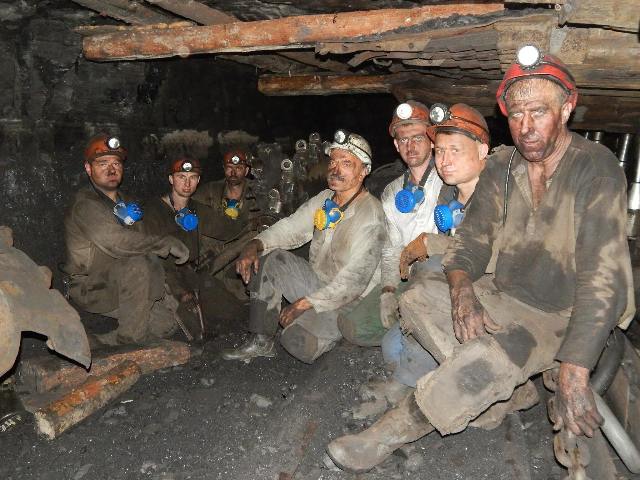 Директор шахты обуховская. Музей шахта в березовском. Клеть шахтная 1ко. Южнодонбасская шахта 1 угледар. Клеть шахтная.