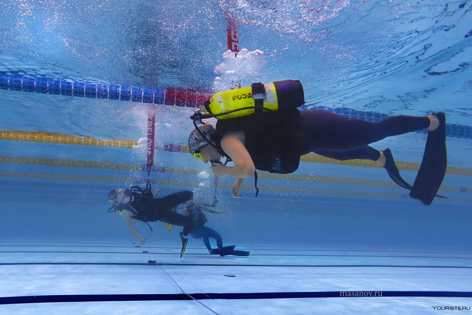 Подводный спорт. Подводное плавание акватлону. Подводный хоккей. Дайвинг спорт.