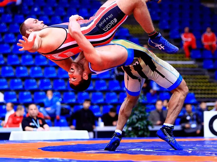 Пою борьбу. Джакоб врестлинг. Wrestler Барба. Бросок бедро Вольная борьба.