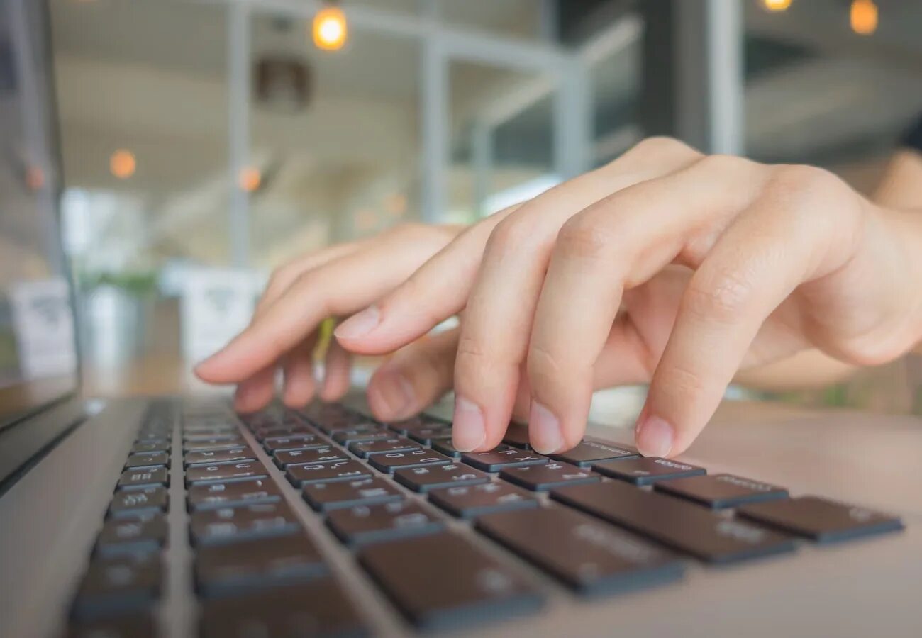 Data entry. Оффлайн. Ноутбуки баннер. Разбитая клавиатура баннер. Создание сайтов.