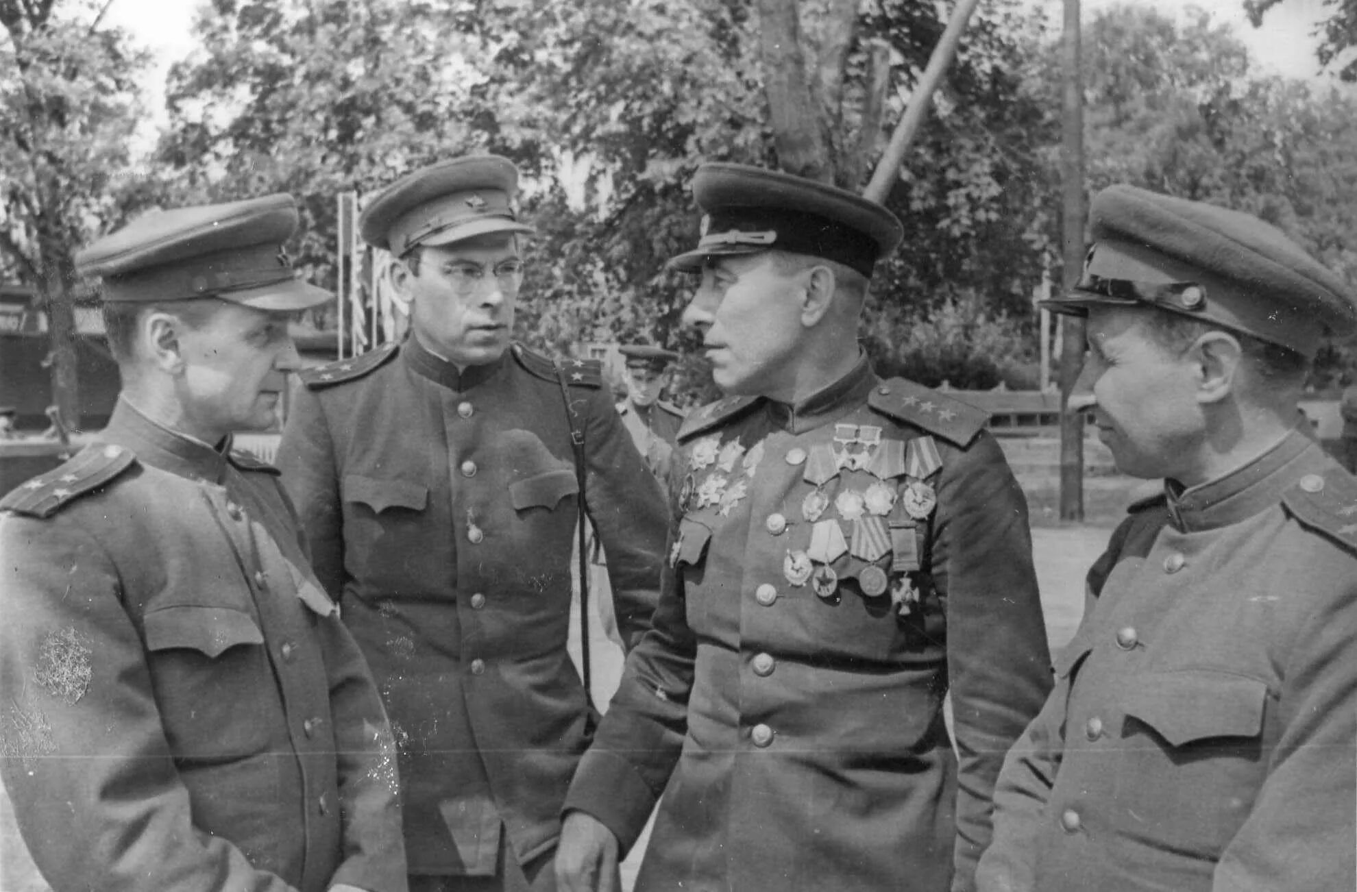 Катуков Маршал бронетанковых войск. Генерал Катуков. Катуков 1941. Командующий 1 украинским фронтом в берлинской