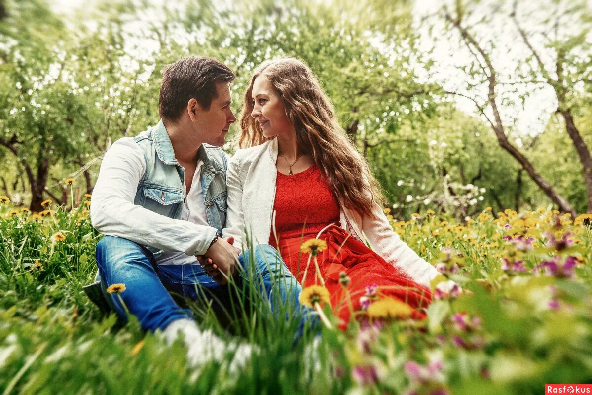 Телепрограмма на лавстори. Лав стори. Фотосессия Love story на природе летом. Фотографии лав стори. Лавстори фотосессия идеи.