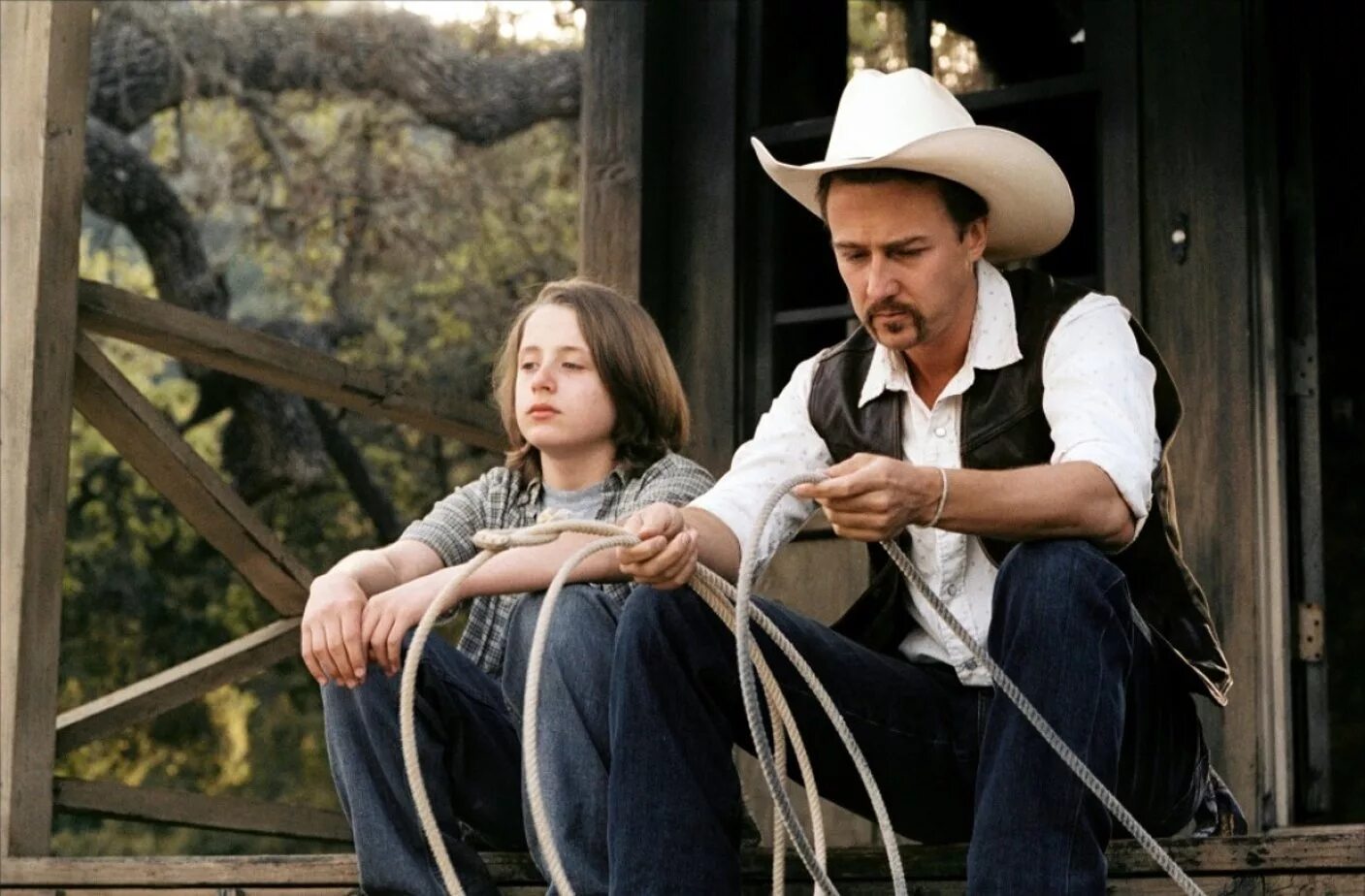 Это случилось в долине. Эдвард нортон это случилось в долине. Эдвард нортон в роли ковбоя. Эван рэйчел вуд это случилось в долине. Это случилось в долине (2005).