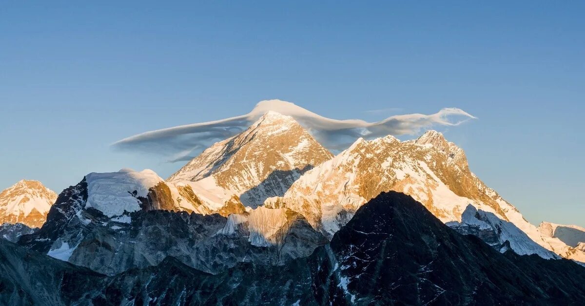 Горная вершина джомолунгма (эверест). Гора аннапурна эверест. Фотографии самых высоких гор. Фотографии самых высоких гор. Фотографии самых высоких гор.