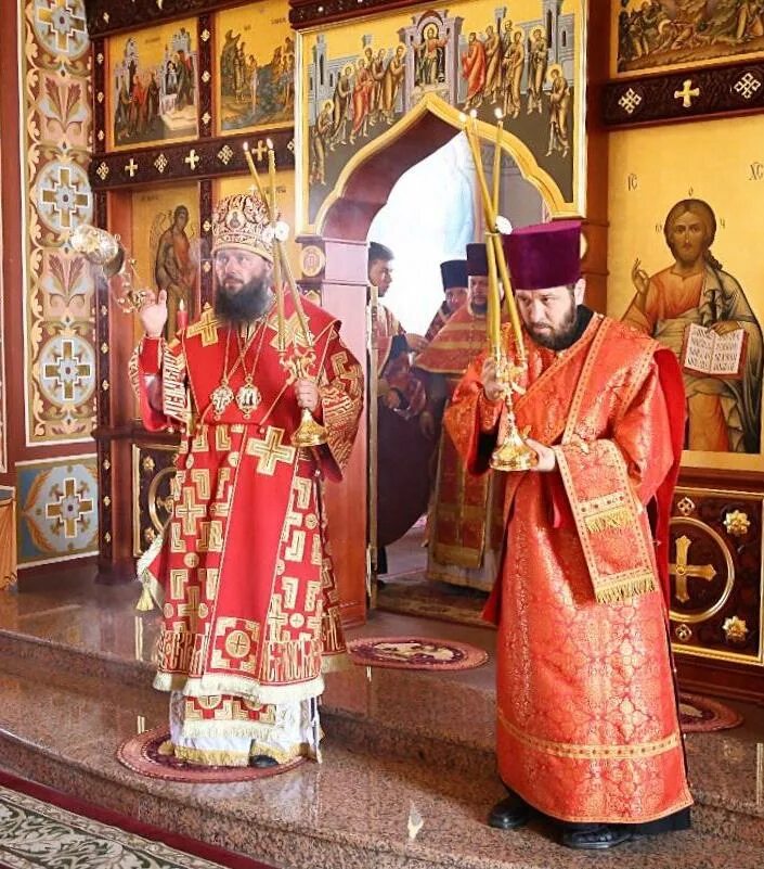 церковный приход это. церковный приход. прихожане в православном храме. какую роль играл приходской храм для округе. церковный приход это.