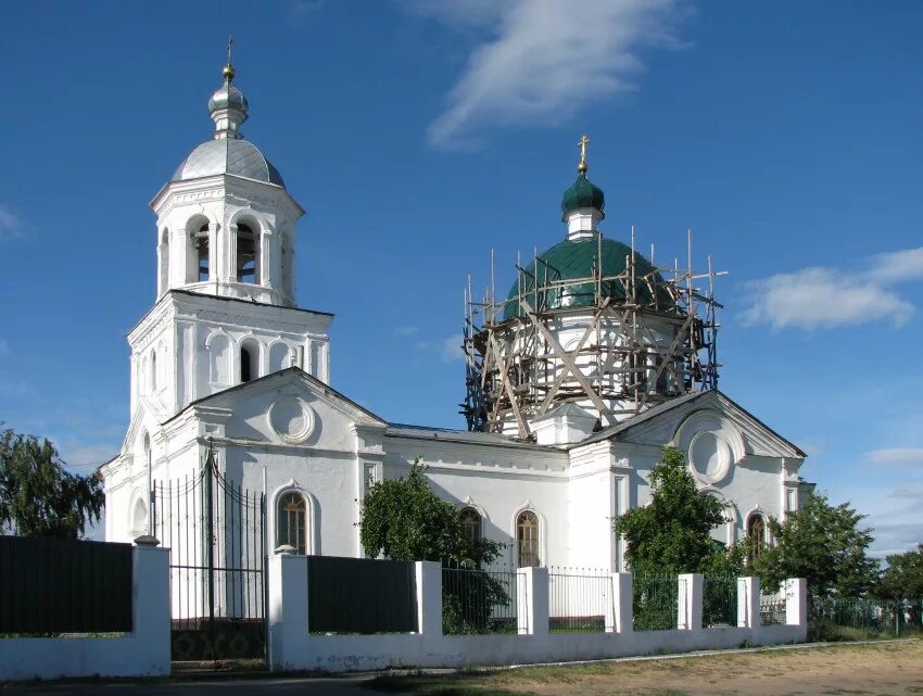 Мишкино Мишкинский район Курганская область. Свято-Троицкий храм Курганская область. Свято Троицкий храм Мишкино. Курганская. Церковь Троицы Живоначальной. Поселок мишкино