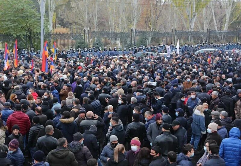 Армяне митинг Реваншисты. Протесты в Армении в 1988. Митинг в Ереване 24 февраля. Митинги в Ереване в феврале 2022. Армения готовится