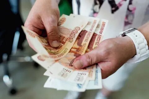 Деньги платят или плотят