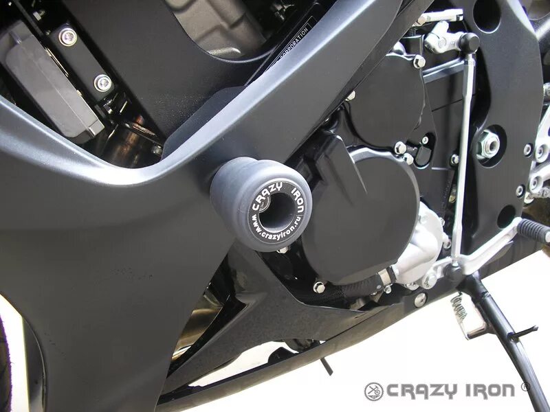 Suzuki GSXR 600 слайдеры Crazy Iron. Crazy Iron слайдеры GSXR 750. Слайдеры для Suzuki GSX-R 600. Слайдеры GSXR 600.