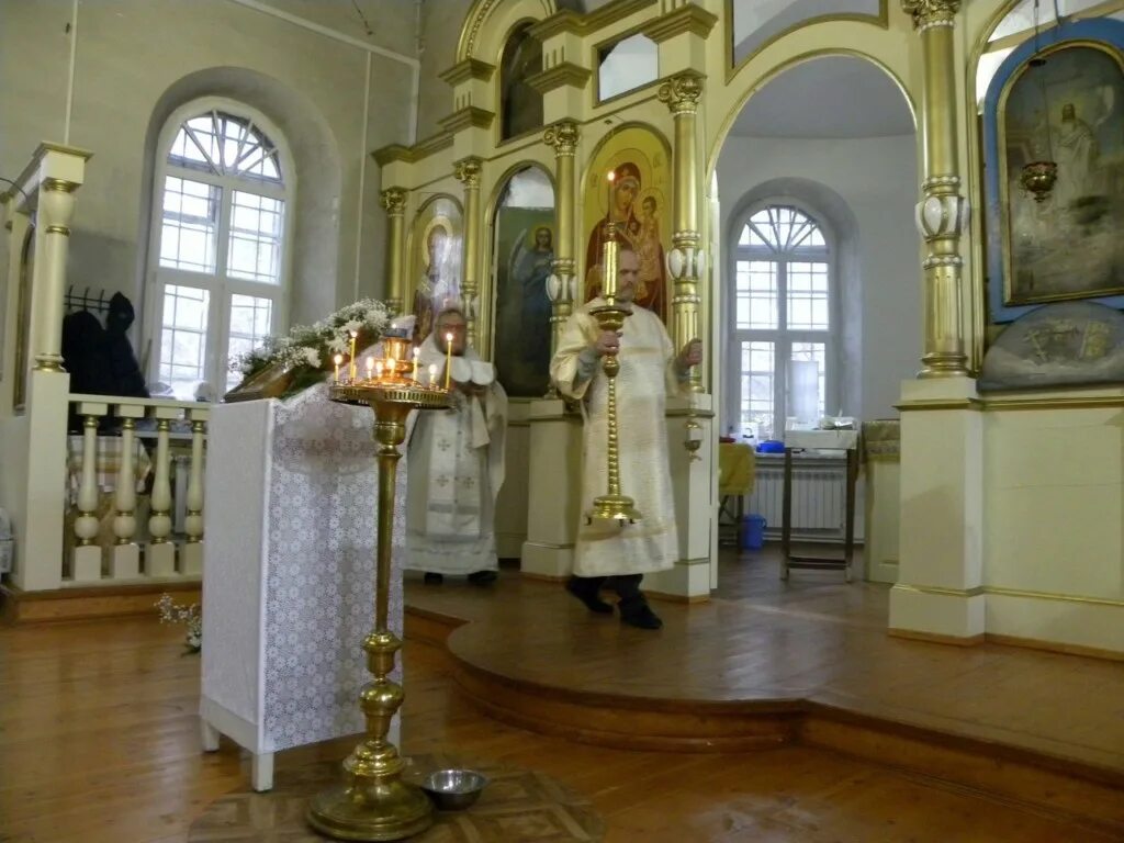 лазаревское служба в храме. храм пресвятой богородицы лазаревское. лазаревское служба в храме. лазаревское служба в храме. протоиерей николай кононов лазаревское.