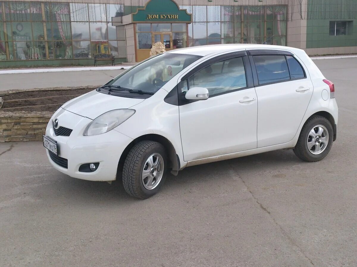тойота витц 2009. Toyota vitz 2009 года. тойота витз серая. Toyota vitz 2010. Toyota vitz xp90.