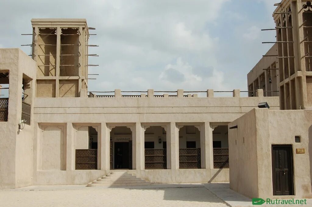 дом-дворец шейха саида. дворец шейха саида в дубае. дом музей шейха саида дубай. деревня наследия и дом шейха саида аль-мактума. дворец шейха саида в дубае.