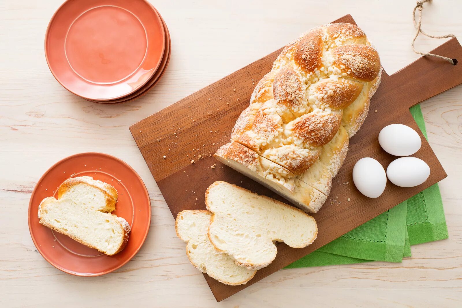Завтрак с хлебом. Хлебобулочные изделия на завтрак. Завтрак с хлебцами. Завтрак с белым хлебом.