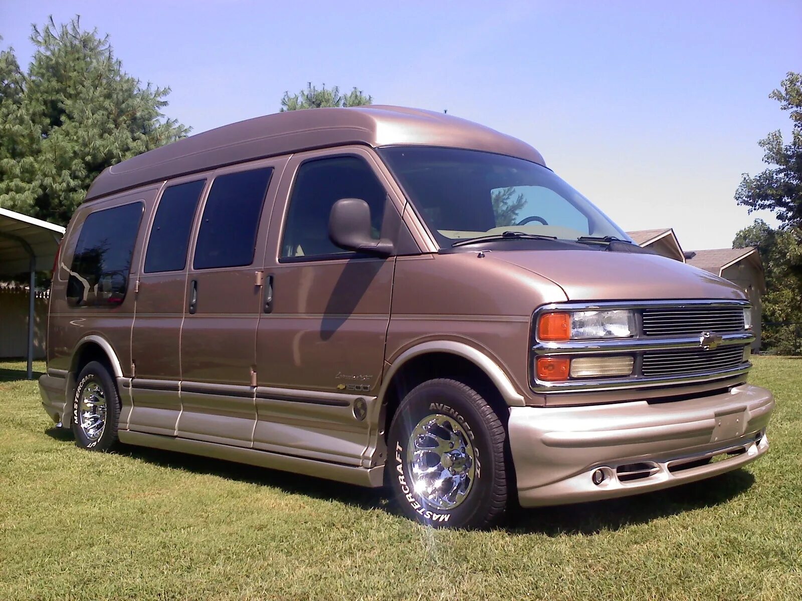 Микроавтобус экспресс. Chevrolet express g1500. шевроле экспресс 2000. chevrolet express van. минивэн шевроле эксплорер.
