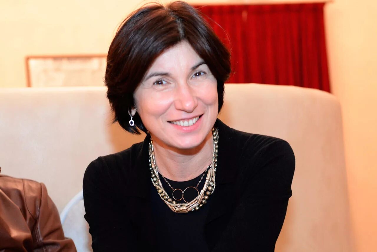 зейналова какая национальность. рената зейналова. ведущая ирада зейналова. сын ирады зейналовой тимур фото. ирада автандиловна зейналова.