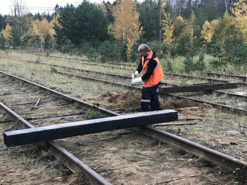 Реконструкция железнодорожного пути. Ремонт железнодорожных путей. Уравнитель ЖД пути. Поезд ремонтных путей. Текущий ремонт железнодорожных путей