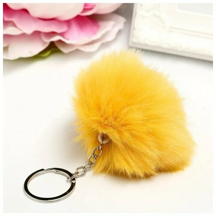 брелок пушистик. пушистый брелок. брелок пушистик шарик. пушистые брелки. брелок charm keychain панды.