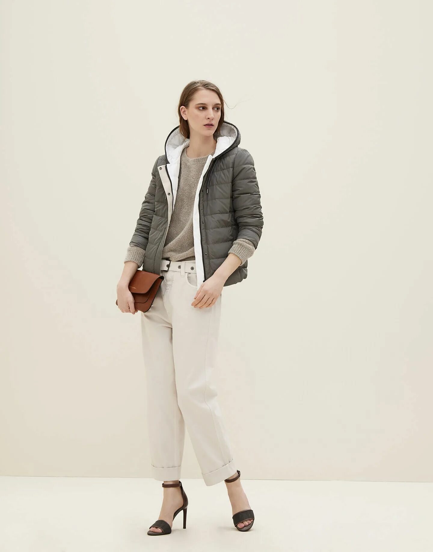 Brunello cucinelli jacket down women. Пуховик брунелло кучинелли 2022. Куртка брунелло кучинелли. Брунелло кучинелли 2024 новая коллекция. Куртка брунелло кучинелли.