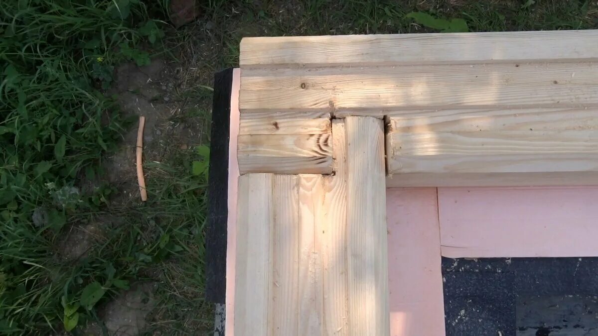 Дом в теплый угол. Шип-паз соединение бруса 100х150. коренной шип теплый угол. теплый угол шип паз. теплый угол из профилированного бруса 150х150.