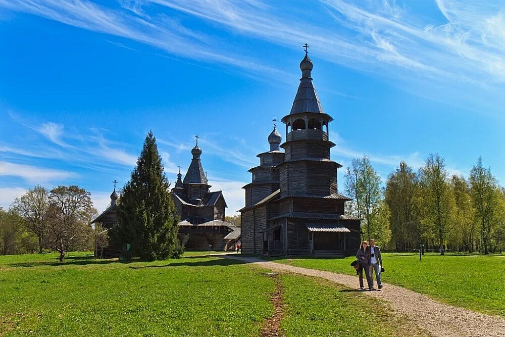 Ий новгород. Музей зодчества Великий Новгород. Витославлицы Великий Новгород. Музей деревянного зодчества в Великом Новгороде. Великий Новгород музей под открытым небом.