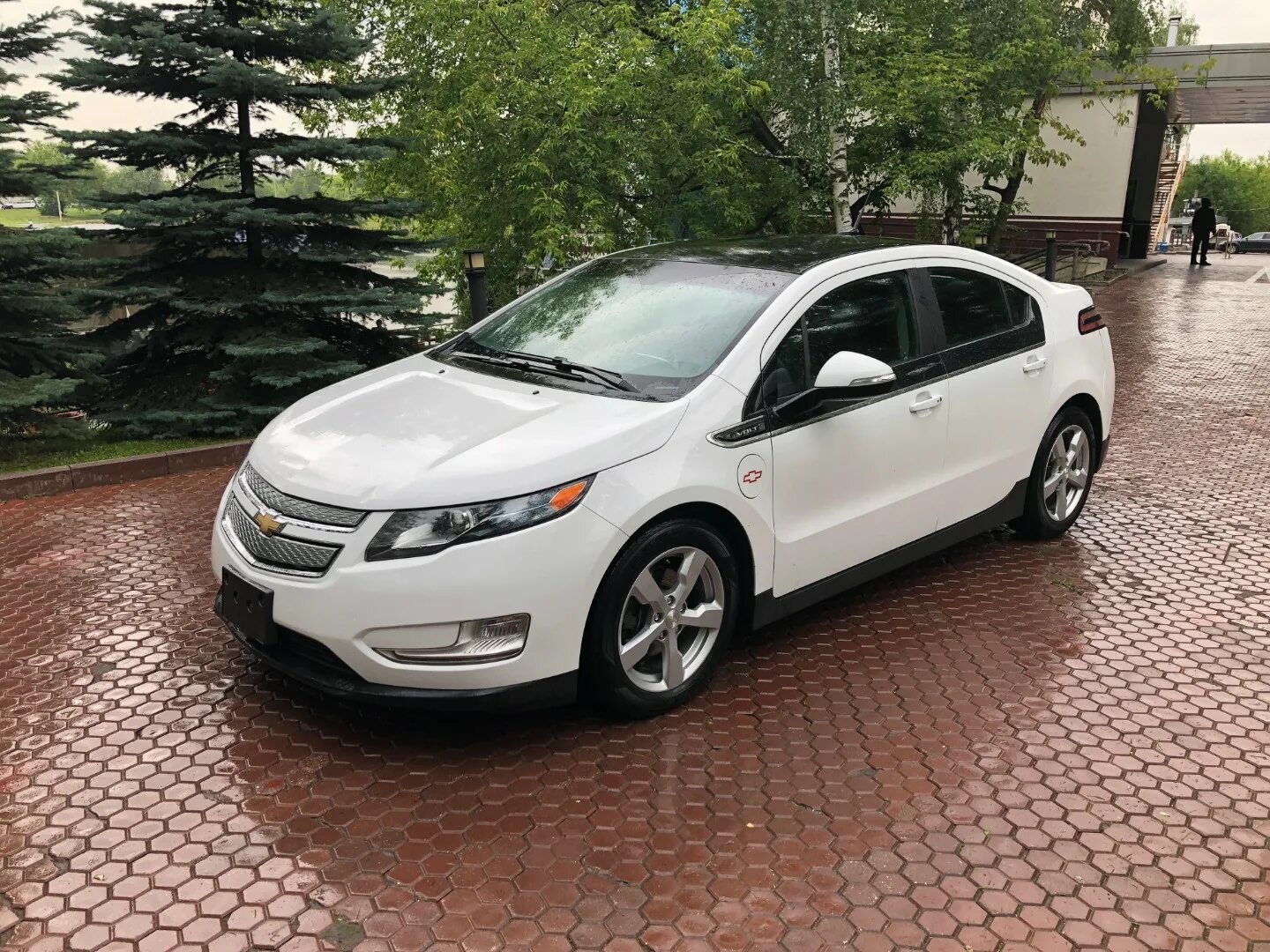 Вольт гибрид. Chevrolet Volt 2012. Шевроле вольт электромобиль. Шевроле вольт 1. Chevrolet Volt 2012 1.