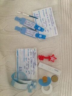 Как снять бирку с новорожденного