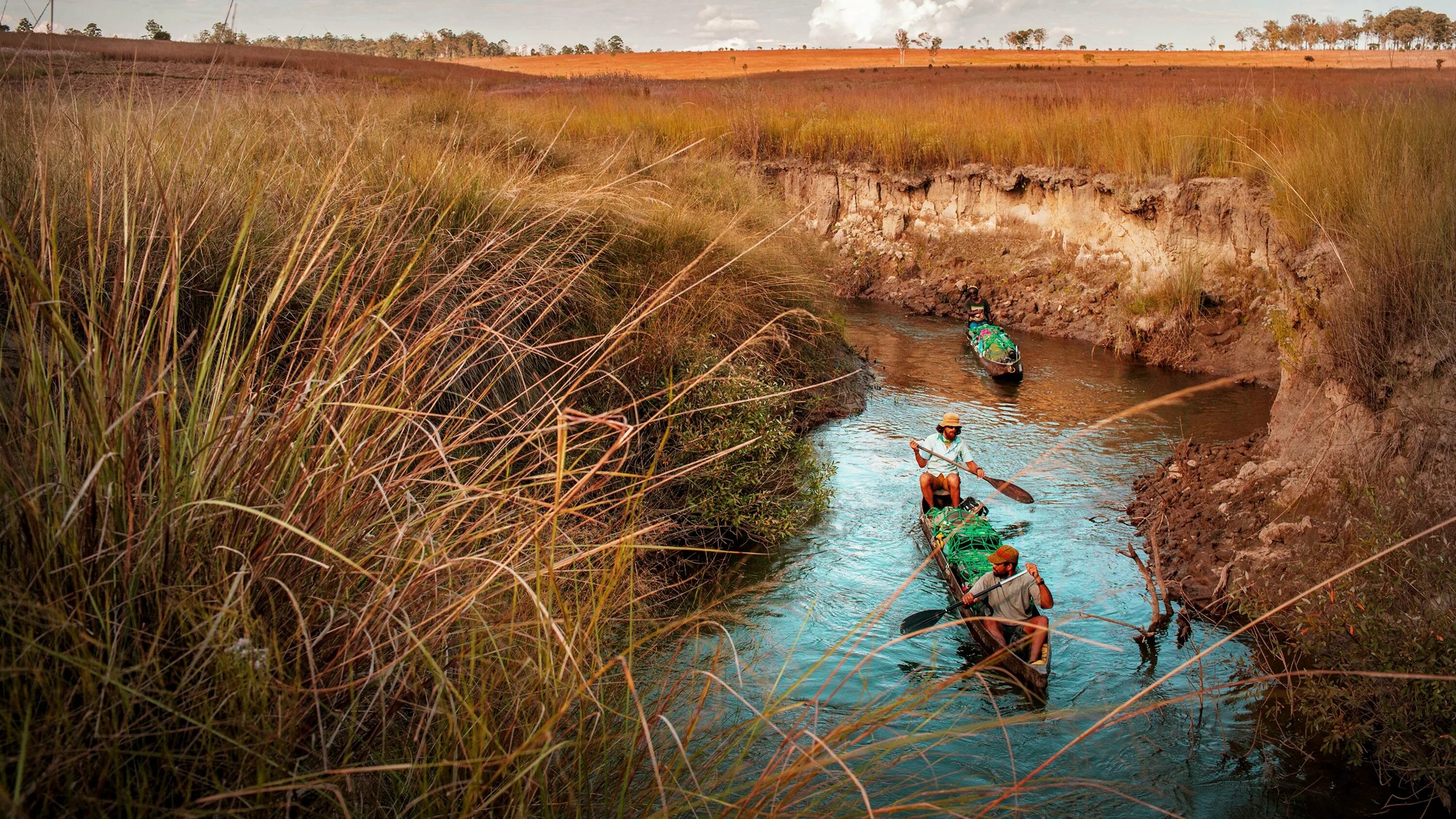 Okavango полный привод. Река Окаванго. Реки Окаванго и Лимпопо. National Geographic река. Река Окаванго фото.