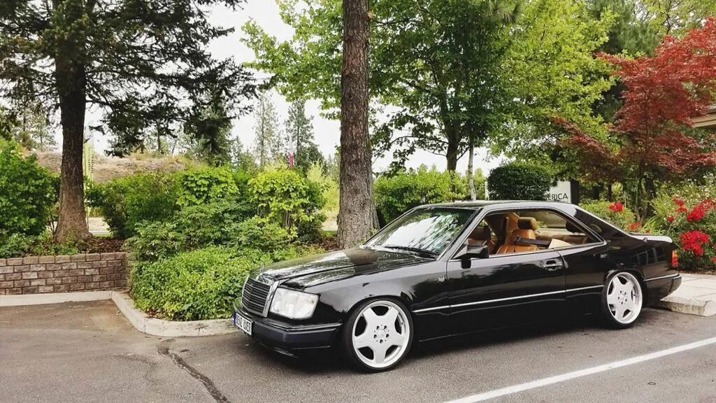 Mercedes w124 Coupe. Мерседес Бенц 124 купе. Мерседес w124 купе. Mercedes 124 Coupe.
