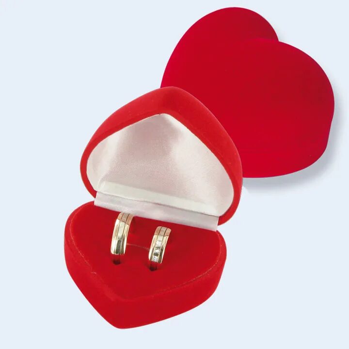 Серьги в коробочке. Серьги с бриллиантами в коробке. Серьги в коробочке. Коробочка для комплекта украшений. Золотые серьги в коробочке.