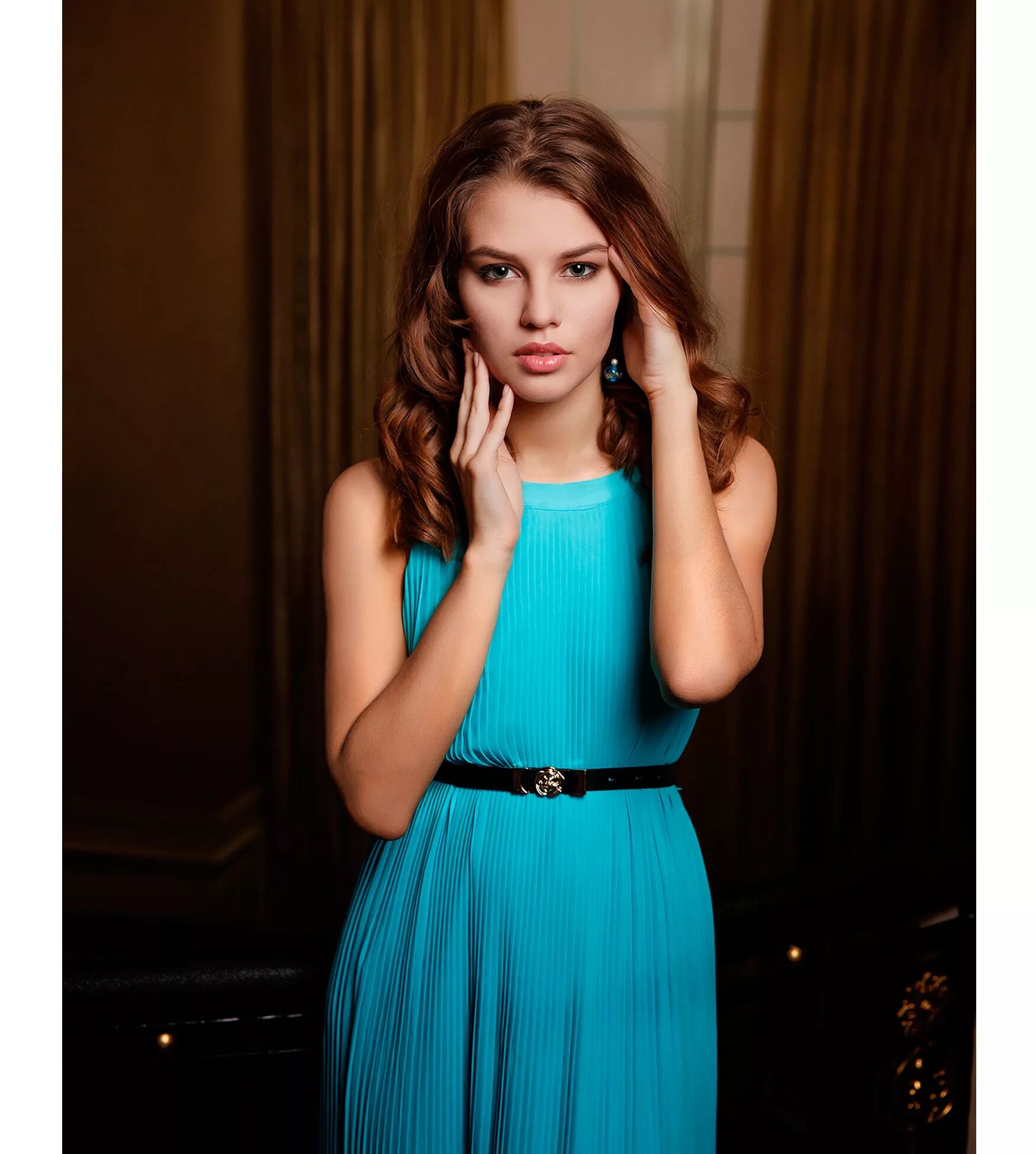 фотосессия на мосту. красивые девушки краснодара. фонтан возле авроры в краснодаре. краснодар где можно девочку. самые красивые девушки краснодара.