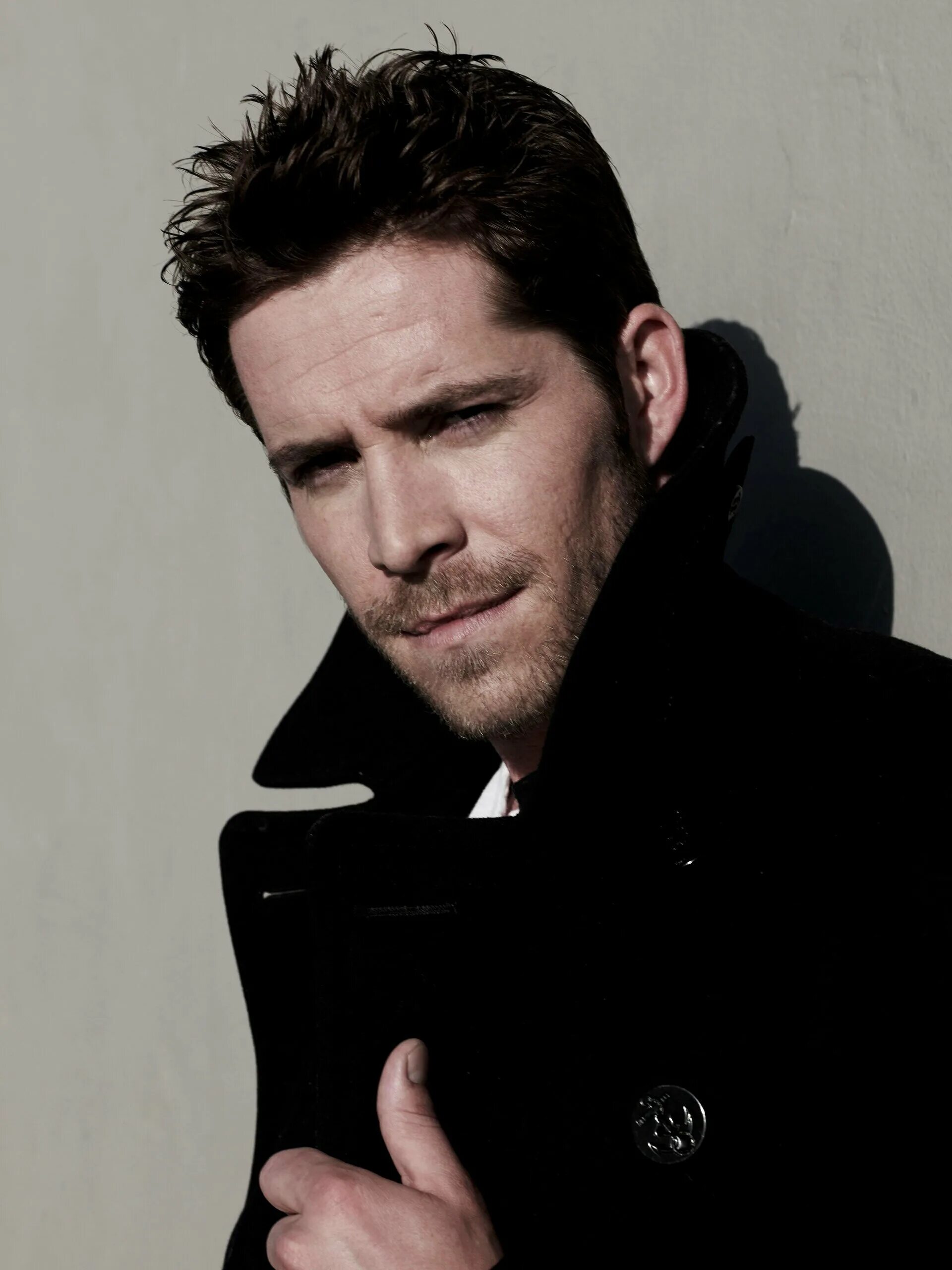 Шон магуайр робин гуд. Шон магуайр отчаянные домохозяйки. Шон магуайр сотня. Шон магуайр волшебники. Шон магуайр фото.