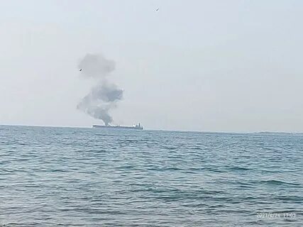 Горящее черное море