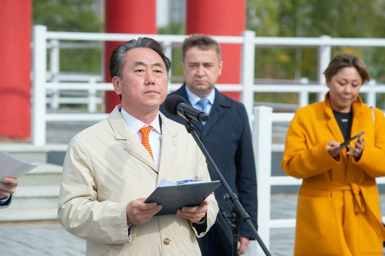 Китайский парк тюмень. Парк российско-корейской дружбы тюмень. парк дружбы между россией и республикой корея. корейский парк тюмень. парк российско-корейской дружбы тюмень фото.