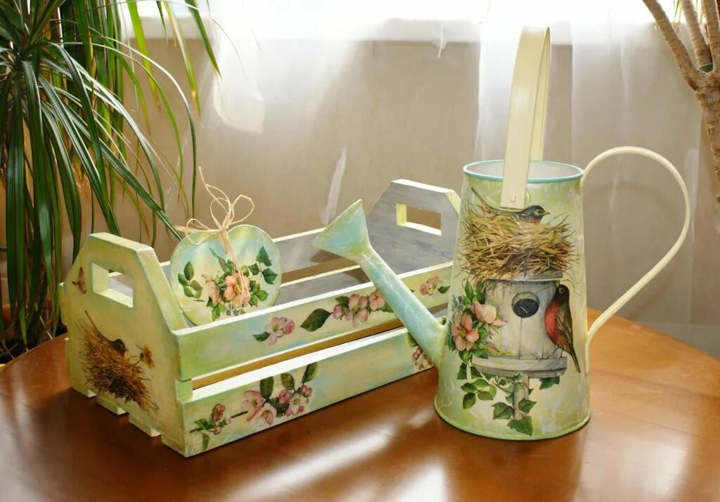 Техники декорирования изделий. Изделия в технике декупаж. Поделки в технике декупаж. Предметы в технике декупаж. Декупаж кухонной утвари.