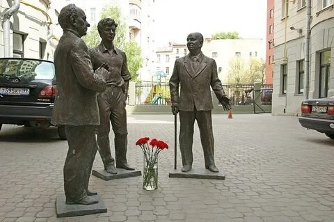 3 памятника москвы