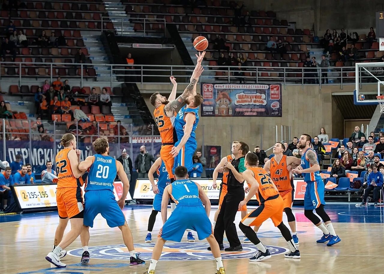 Пбк руна баскет. Бк химки евгений фидий. Баскетболист барнаул. Бк сабах. Владимир аскарин челябинск баскетбол.