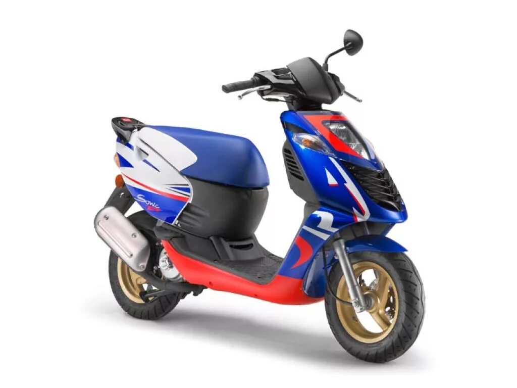 Скутер априлия. Скутер Sonik 150. Скутер Априлия 50. Aprilia Sonic 50. Aprilia мопед 50 кубов.