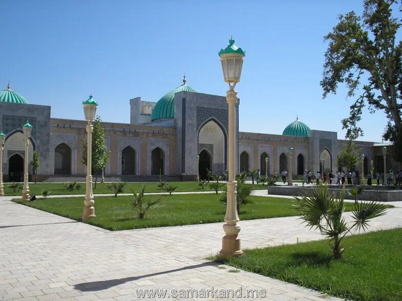 Самарканд термез. Мавзолей шахи зинда в самарканде верещагин. Термез узбекистан крепость. Термез узбекистан. Узбекистан сурхандарьинская область город термез.