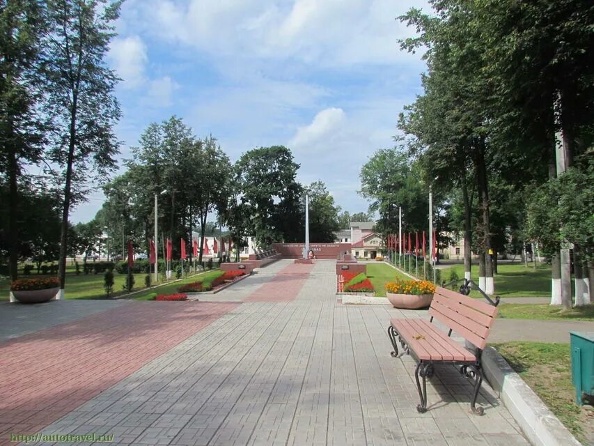 Парк боровичи. Боровичи парк. Парк 30 летия боровичи. Парк 30 летия октября боровичи. Боровичи парк.