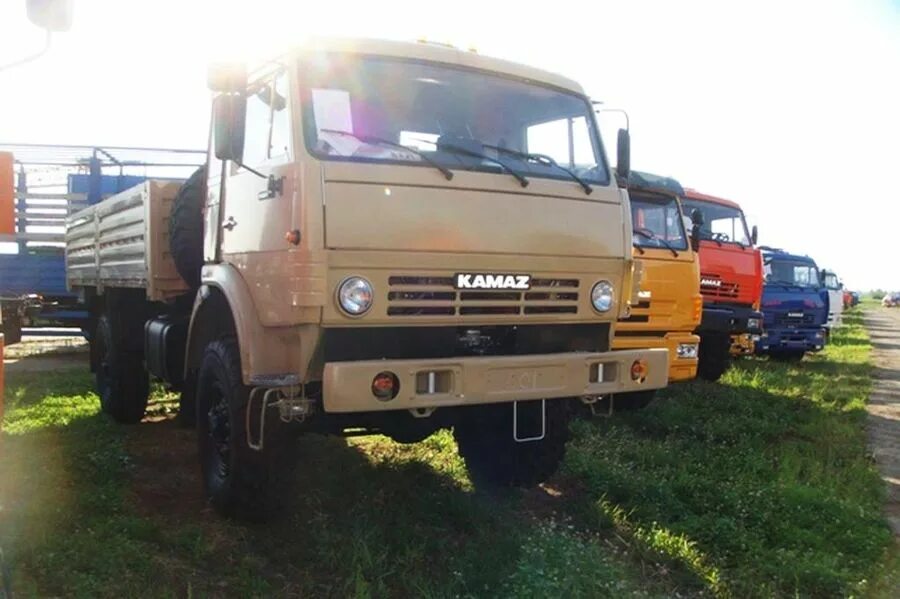Камаз бу чита. Камаз 2005 г. Камаз 55111 2005. Камаз 45395 в трёсторонник. Камаз 4310 1989.