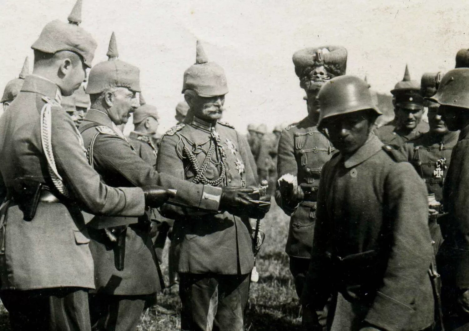 Во время первой мировой войны. Германская армия ПМВ. Немецкая армия в первой мировой войне. Германская армия в первой мировой войне. Германская армия ПМВ солдаты.