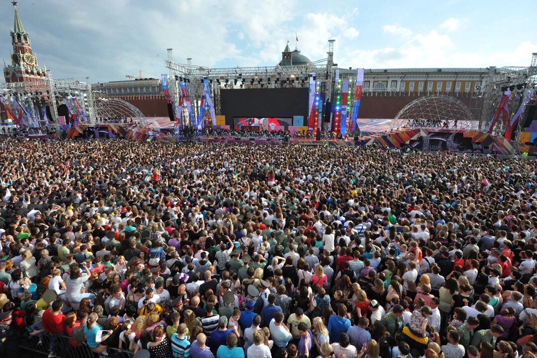 День россии что будет в москве. Концерт на красной площади 12 июня. День России концерт на красной площади. Праздничный концерт на красной площади. Концерты на красной площади в Москве.