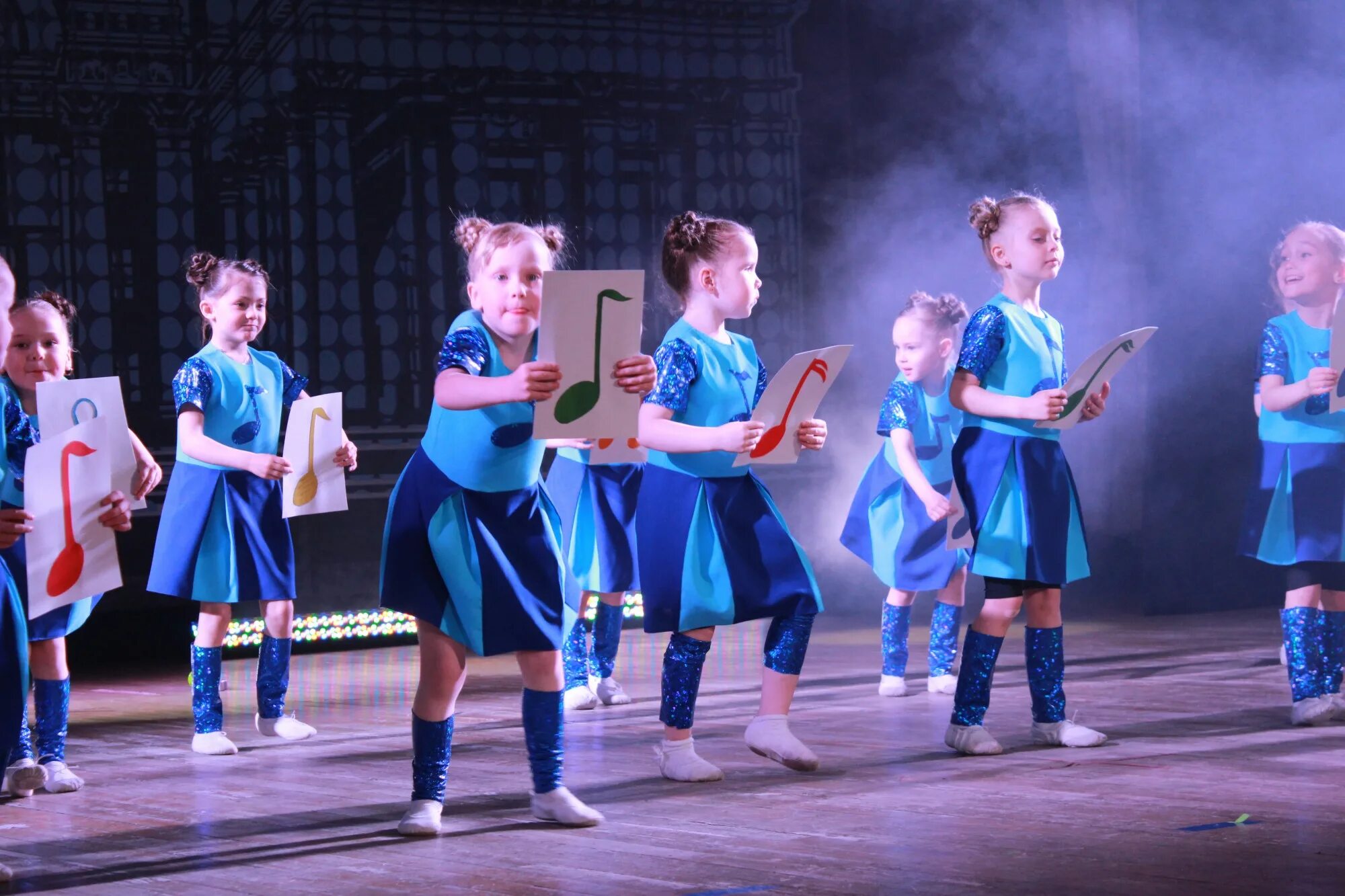 студия танца радуга. танцы электрогорск. театр-танца «радуга» в дорогорском дк. фантазия новочебоксарск танцы. радуга танца новочебоксарск.