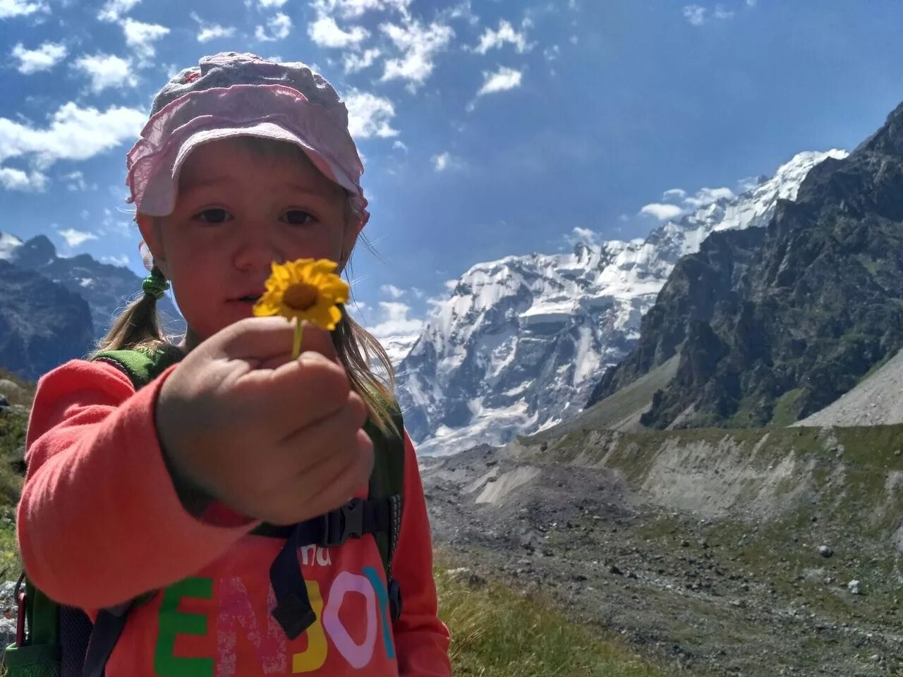 Mountain child. Горы для детей. Дети в горах Дагестана. Малыш в горах. Детский горный.