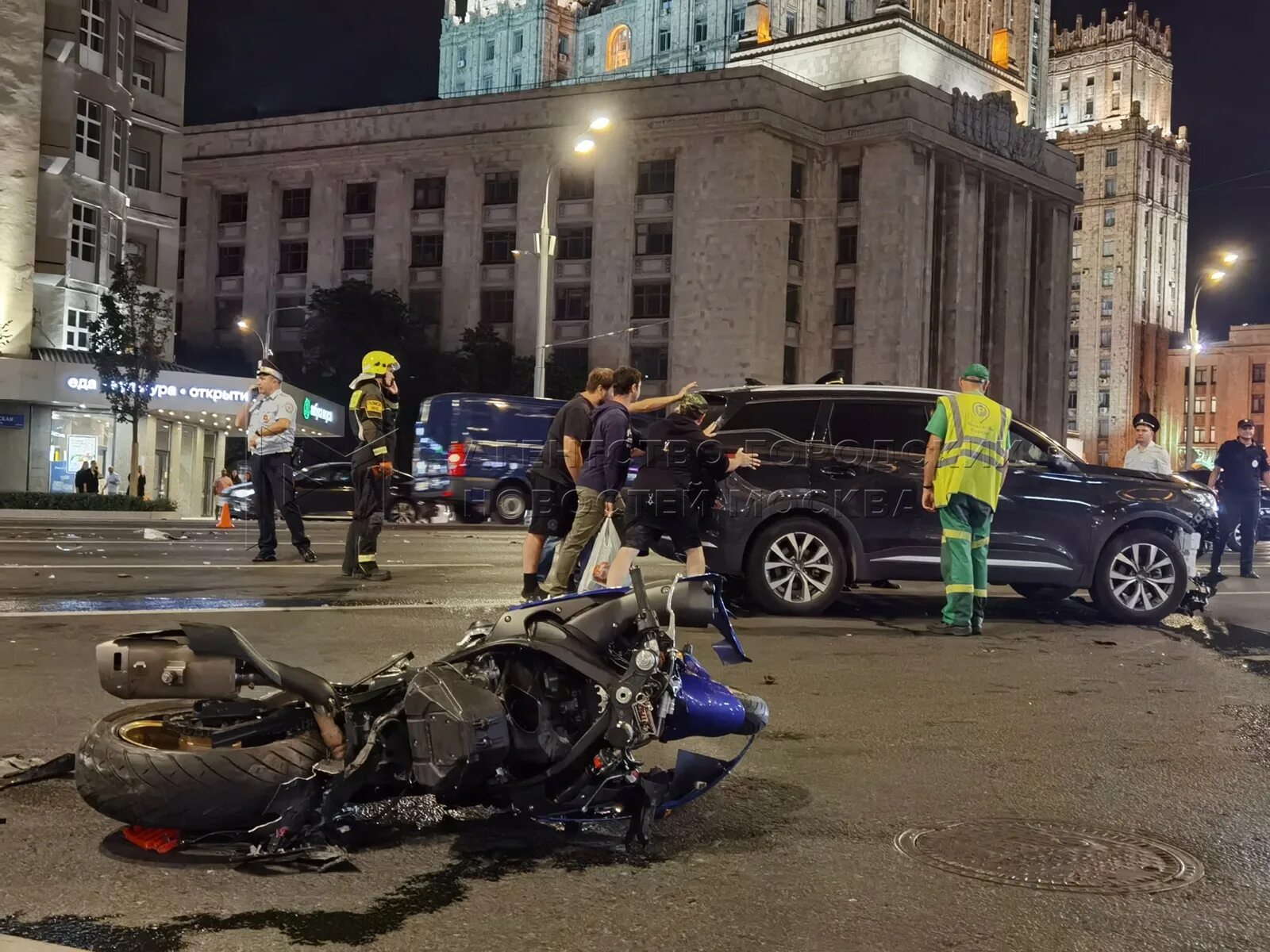 Оцепление москвы. Молодежь на митинге. Москва новости сейчас. Новости сегодня в москве. Последние новости по москве за последний час.
