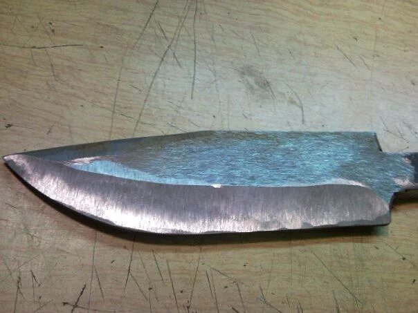 самодельный нож из рессоры. нож из рессоры. нож боуи из рессоры своими руками. самодельный нож из рессоры. кованые ножи из рессоры.