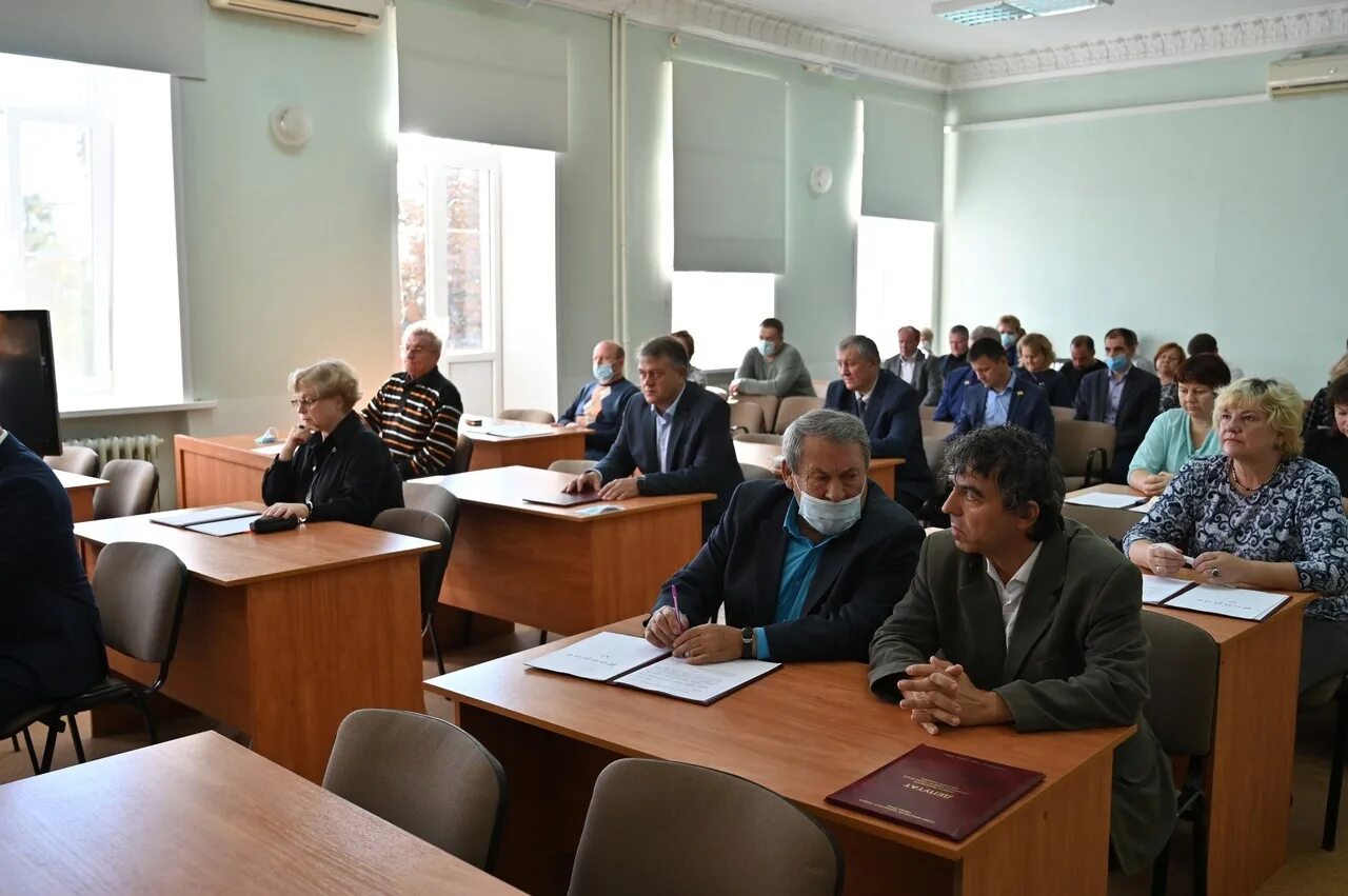 Депутат ельца. Совет депутатов елец. Совет депутатов елец. Главный архитектор города ельца. Депутаты елецкого городского совета депутатов.